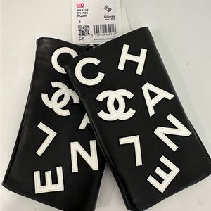 RARE CHANEL Fingerless Gloves